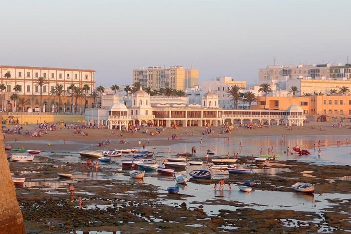 Private Tour around Cadiz including Torre Tavira