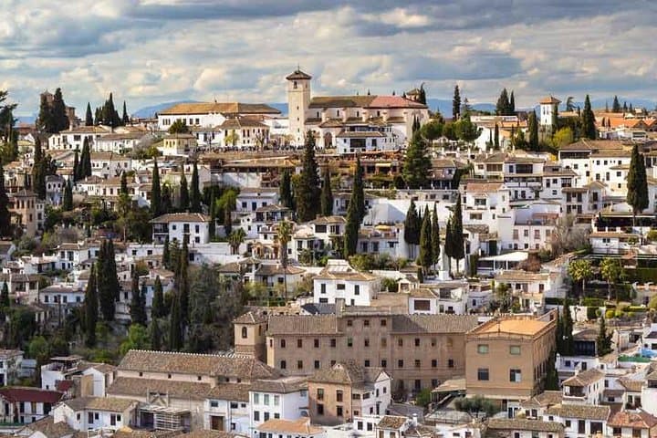 Granada Walking Tour Albaicin and Sacromonte Quarters