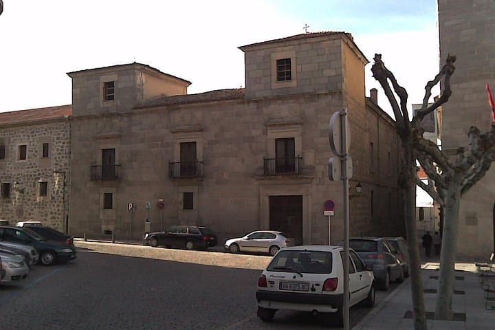 Ávila Walking Tour