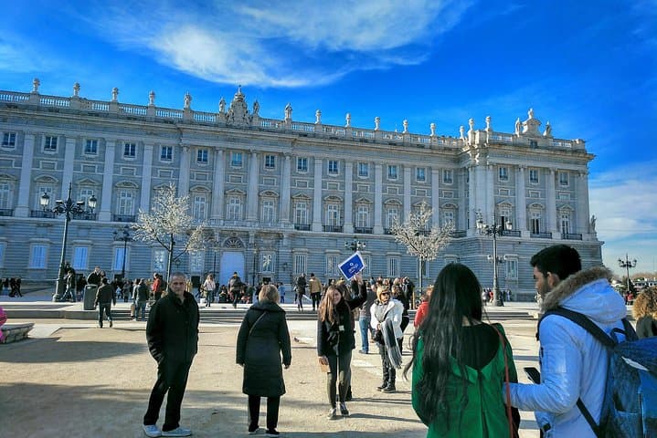 Madrid Royal Palace Private Tour with Skip-the-line Ticket