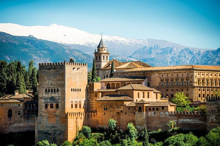 Alhambra, Nasrid Palaces, Generalife & Alcazaba Private Tour