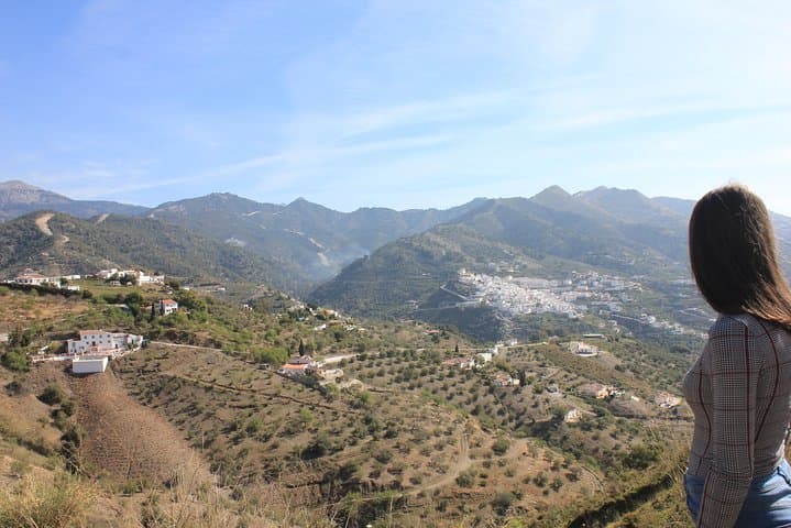 White Villages Tour in the Nerja area: Small-Group Tour and Lunch