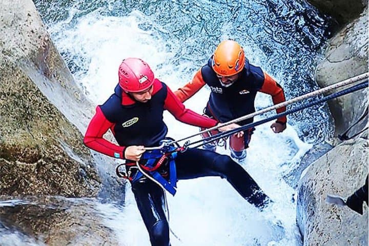 Aquatic canyoning near Benidorm. Estret de les Penyes Bollulla