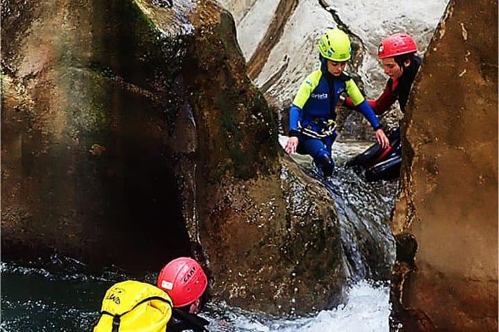 Aquatic canyoning near Benidorm. Estret de les Penyes Bollulla