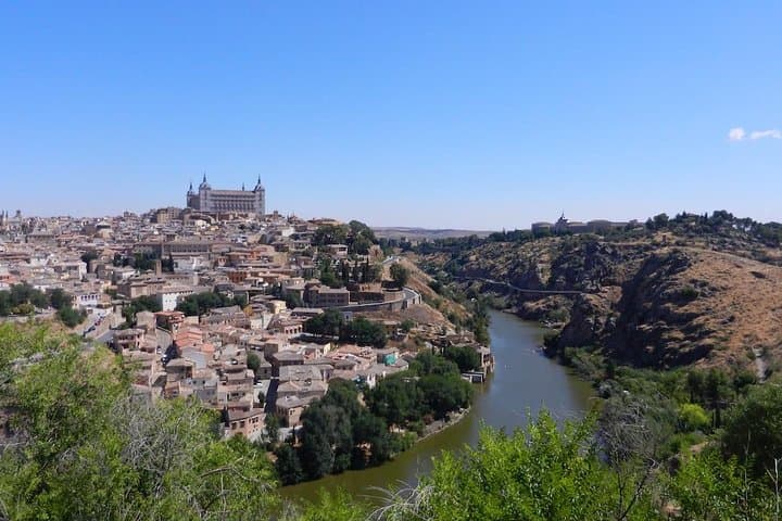 Private tour of Toledo from Madrid, with driver, entrances and private guide.