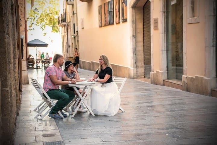 Private Photo Session with a Local Photographer in Salou