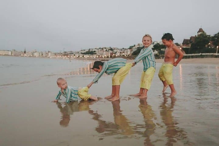 Private Photo Session with a Local Photographer in San Sebastian