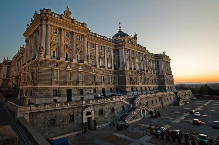 Private Madrid Walking Tour with Royal Palace tickets