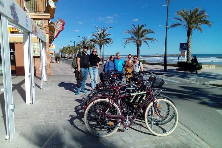 stopping for an horchata drink on the seafront