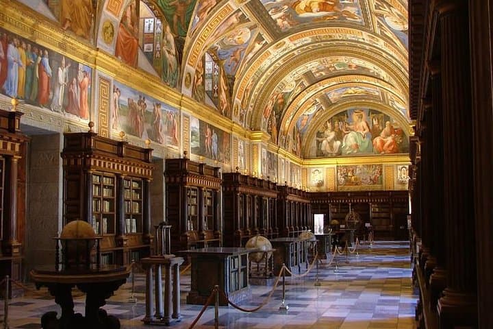 Private half day tour of Escorial and Valley of the Fallen