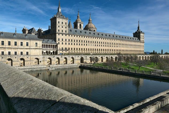 Private half day tour of Escorial and Valley of the Fallen