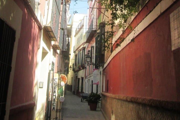 Water Alley / Water passage
