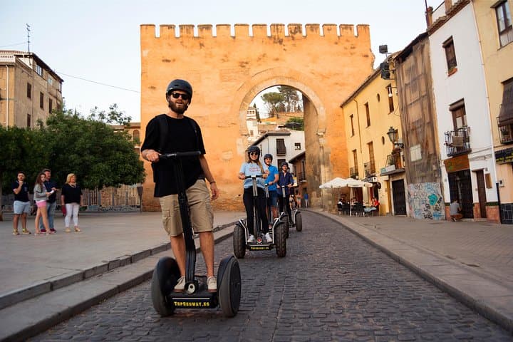 Granada: 3-hour Historical Tour by Segway