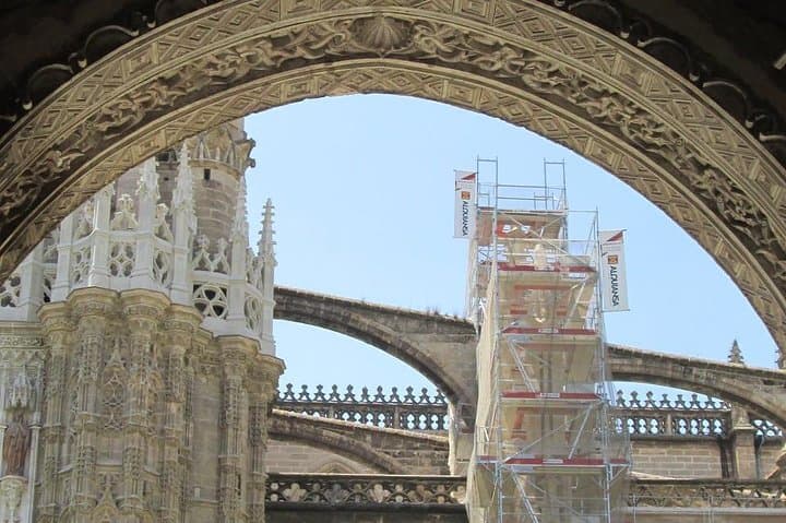 Private tour Royal Palace+Cathedral+Mushroom (viewpoint).