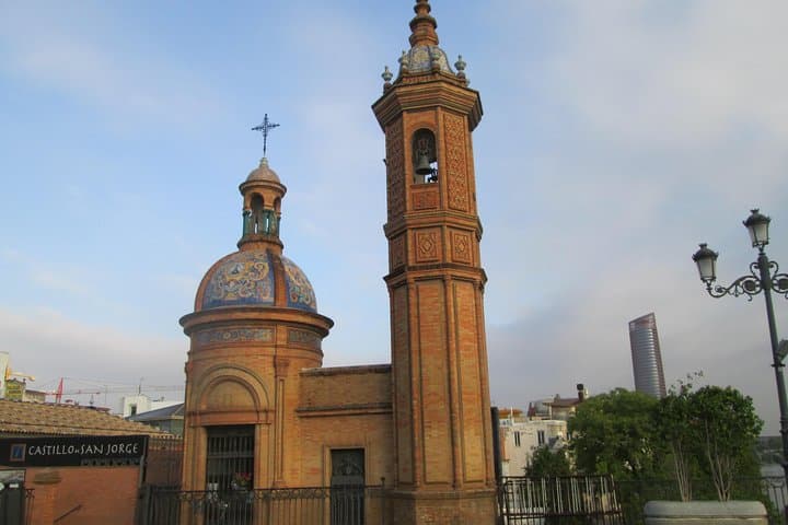 Private tour Royal Palace+Cathedral+Walk along the river+Triana neighbourhood