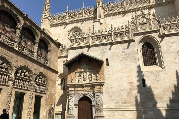 Private walking tour of Alhambra and Granada City Center