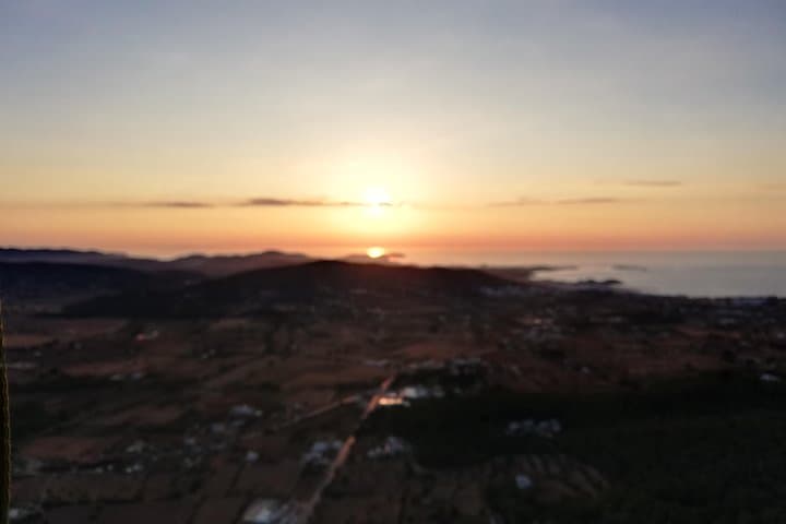 Dawn from the Globe