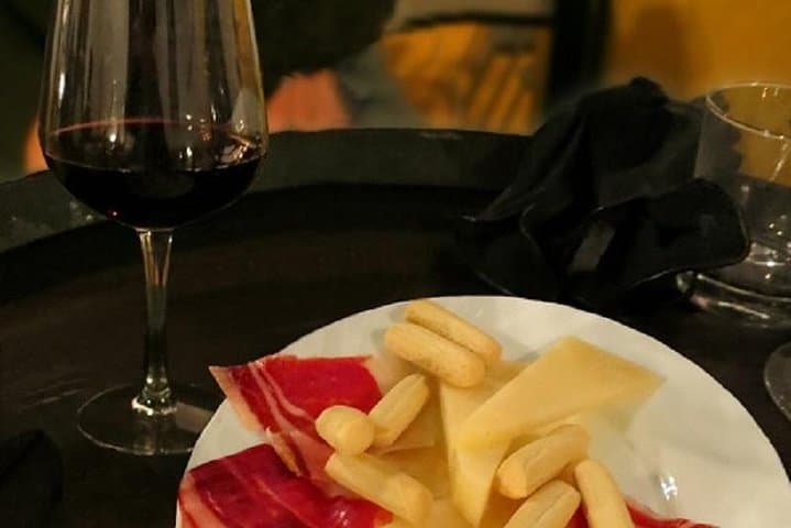 Flamenco and Tapastour with a flamenco artist