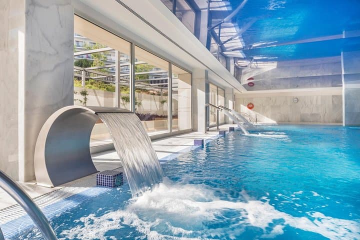 Best Friends Ritual: mini facial + aromatherapy massage + day SPA + glass cava
