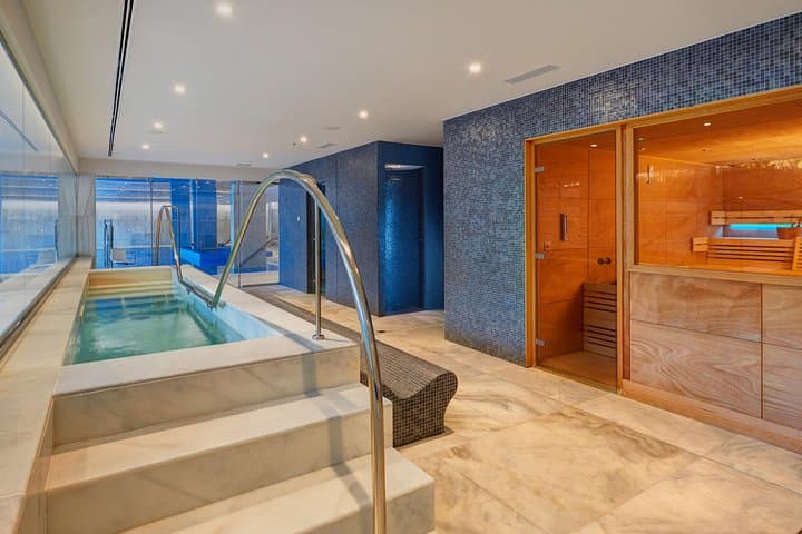 Best Friends Ritual: mini facial + aromatherapy massage + day SPA + glass cava