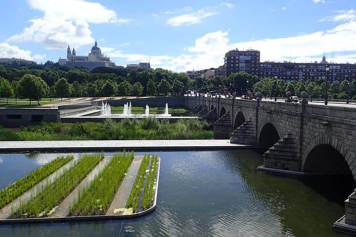 Cathedral Almudena, Segovia bridge crossing Manzanares river
