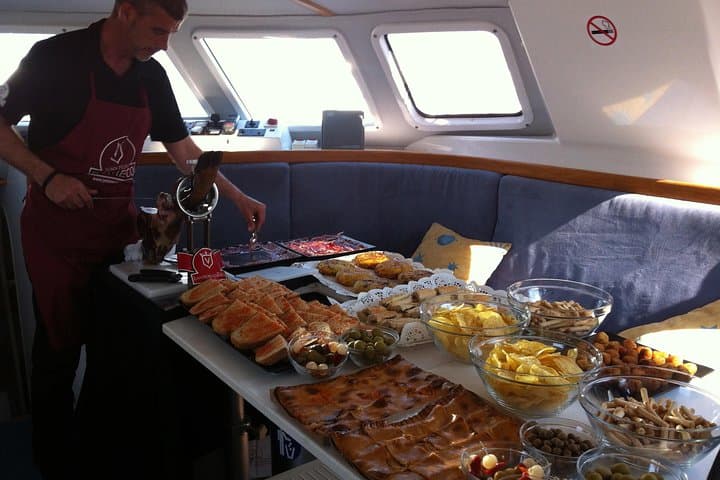 Catamaran Experience 17-20 passengers from Port Olimpic Barcelona