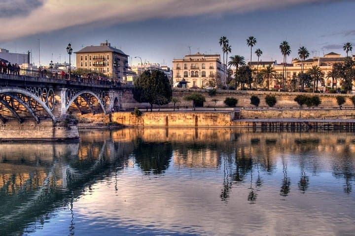 Private Walking Tour of Seville with tickets and local tour guide