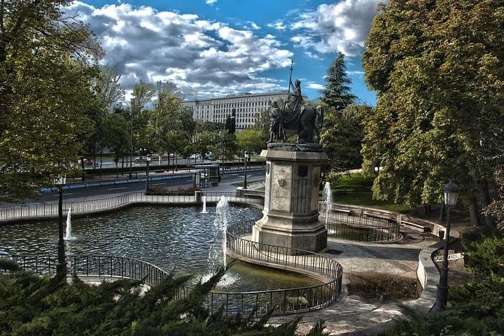 Royal Palace of Madrid Private Tour with Official Guide