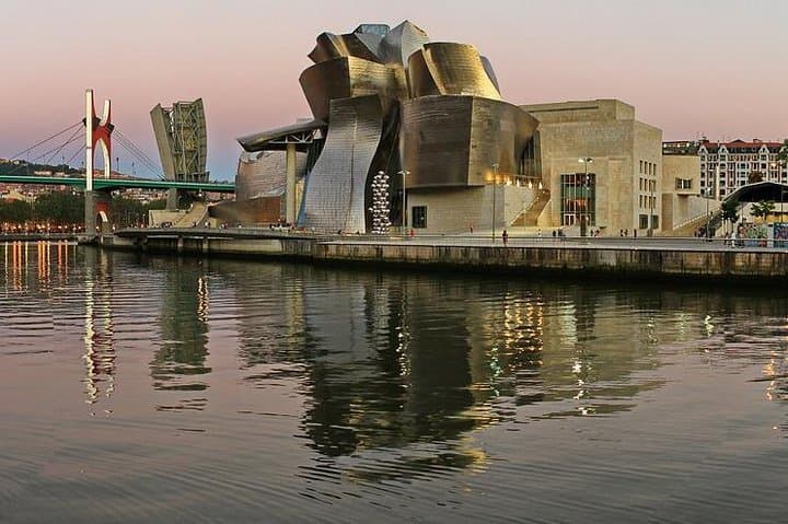 Private 8 hour Tour of Bilbao from San Sebastian with pick-up