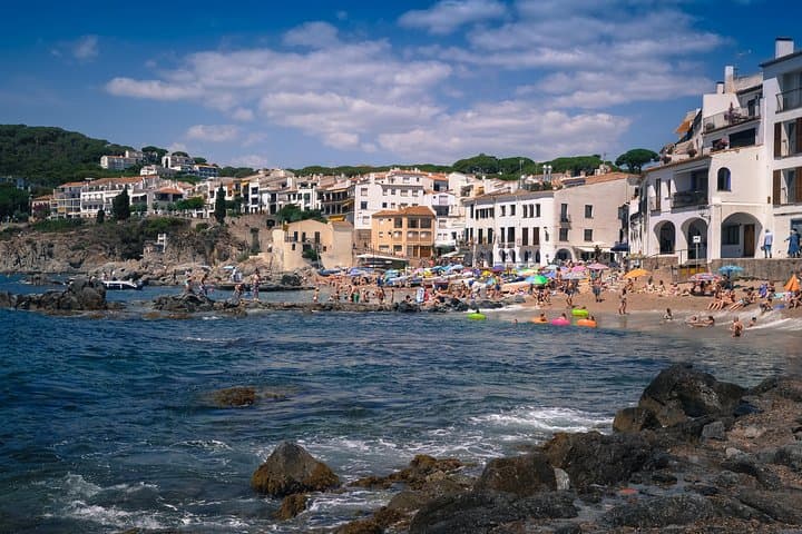 Girona & Costa Brava Small Group Tour From Barcelona with Paella!