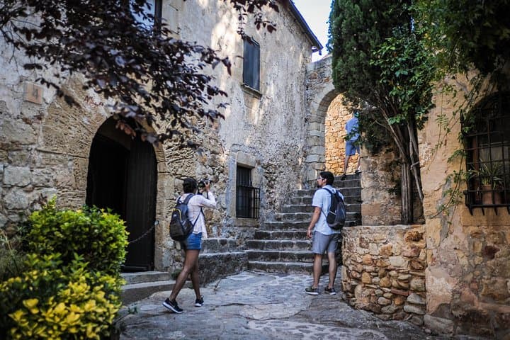 Girona & Costa Brava Small Group Tour From Barcelona with Paella!