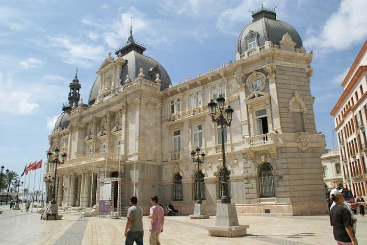 Private 4-hour Shore Excursion of Cartagena with driver and official guide