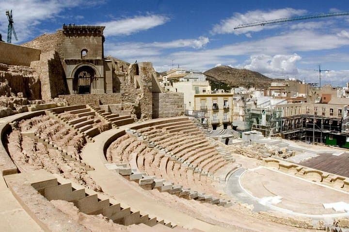 Private 4-hour Shore Excursion of Cartagena with driver and official guide