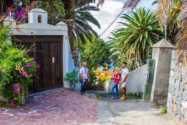 Guided walking tour to discover the heritage