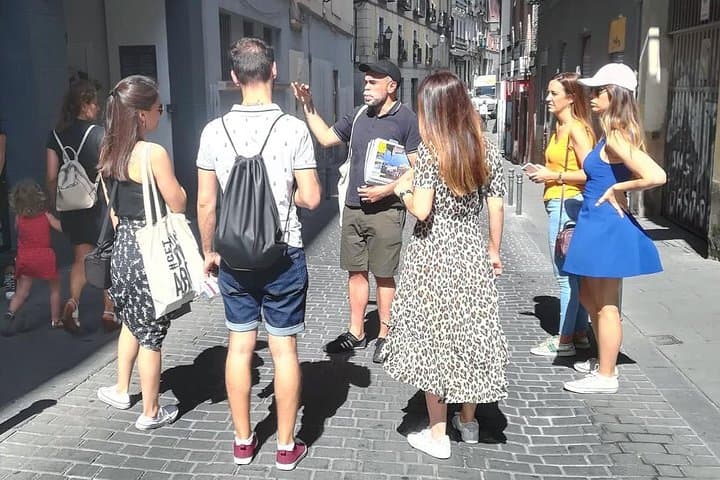 Architour through Lavapiés and Rastro with an architect