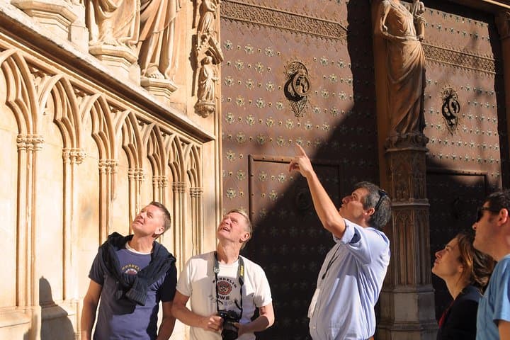 https://media-cdn.tripadvisor.com/media/attractions-splice-spp-720x480/0a/e3/6a/21.jpg