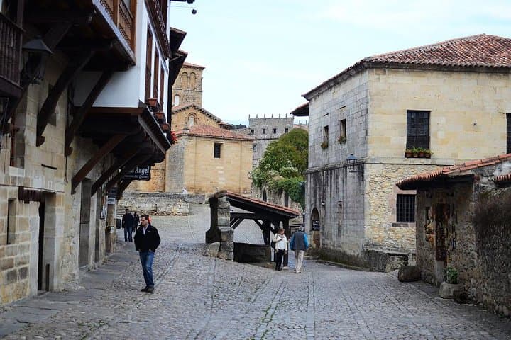 Private 8-hour Excursion to Santillana de Mar and Santander from Bilbao