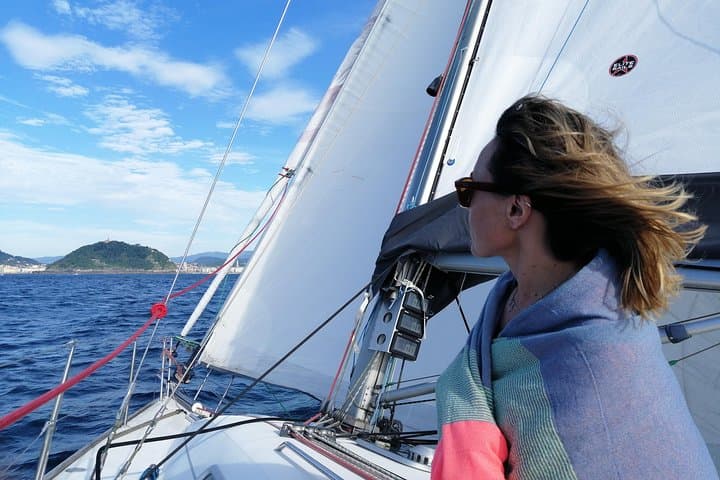 San Sebastian Private Sailing trips & Socioeducational boat tours