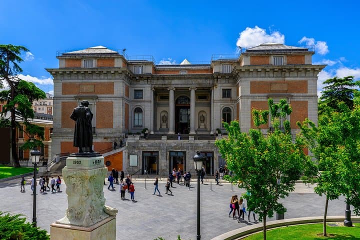 Prado Museum Private Tour with Skip-The-line & on Foot Pick-Up