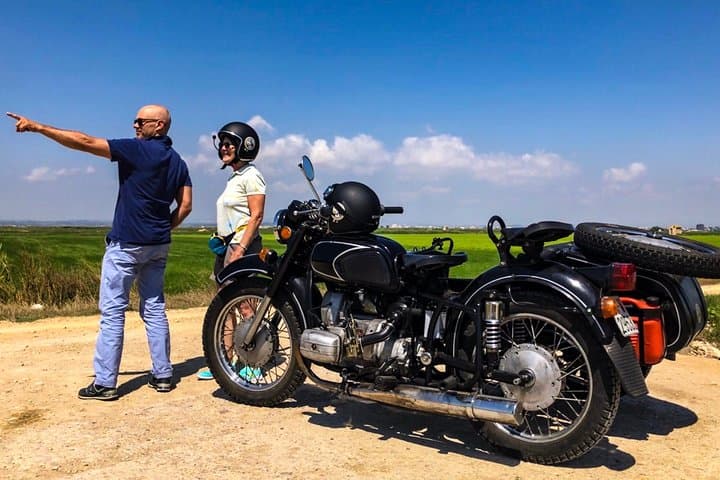 Private Vintage Sidecar Experience in Valencia with a Local Guide