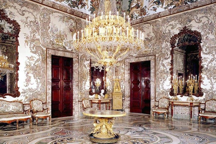 Royal Palace of Madrid Private Tour with Tickets