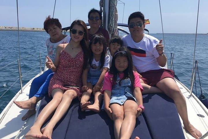 Barcelona 2-hour Private Boat Tour with Cava and snacks