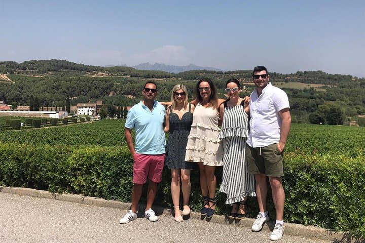 Wine tasting at Segura Wineries