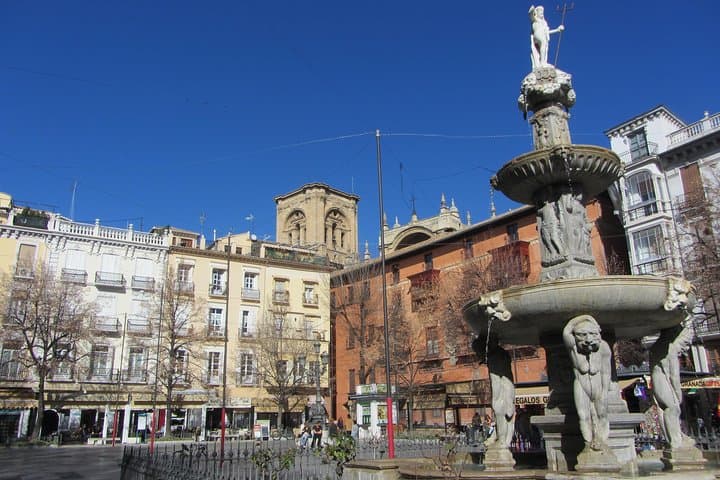 Private tour of central Granada. Total per group max 15 people