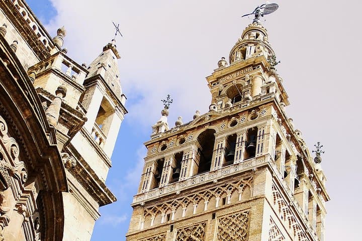 Alcazar, Cathedral & Giralda Small Group, Max. 9 Guests