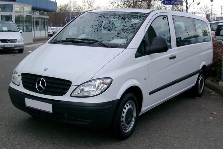 Granada: Private Transfer IN or OUT in Upscale Vehicle with Professional Driver