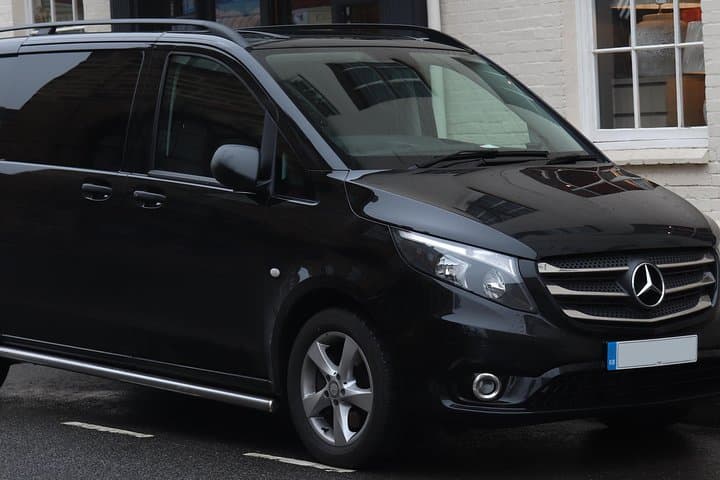 Granada: Private Transfer IN or OUT in Upscale Vehicle with Professional Driver
