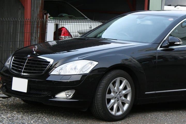Malaga: Private Transfer IN or OUT in Upscale Vehicle with Professional Driver