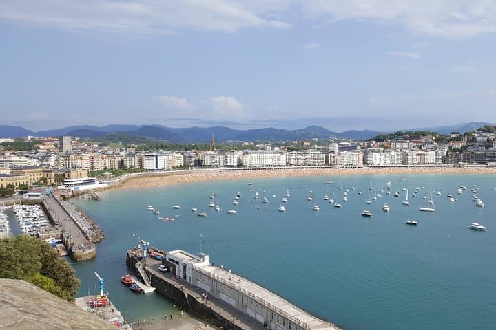 Private Walking Tour of Essential Spots of San Sebastian