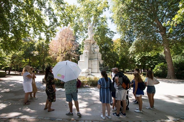 Madrid Royal Palace & Retiro Park Tour with Optional Tapas